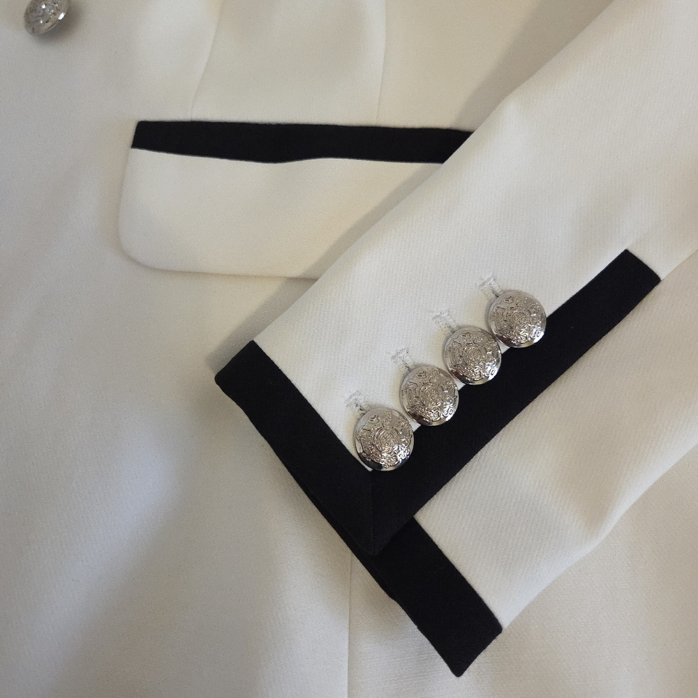 White House Black Market Contrast Studio Blazer Ecru Black Trim NWT Size 2 - Picture 4 of 12